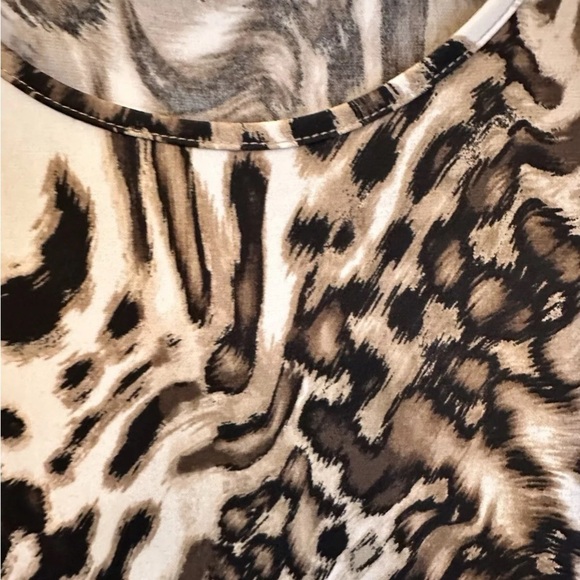 Susan Graver Asymmetrical Top Women's 1X Liquid Knit Animal Print TP-1925 - Picture 6 of 8